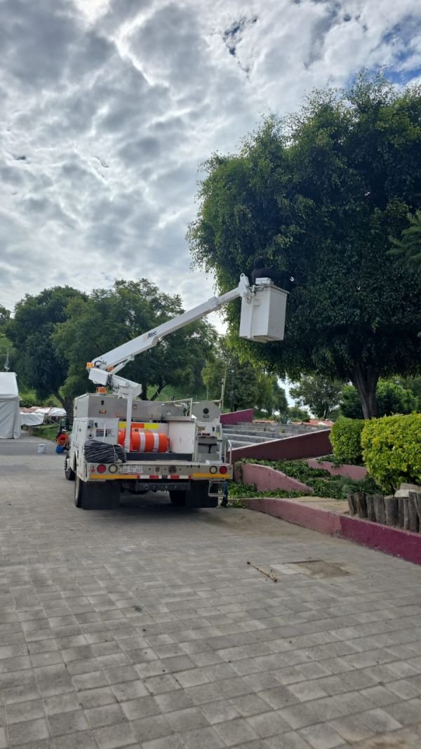 Intensifica Tonantzin Fernández servicios públicos en barrios y juntas auxiliares de San Pedro Cholula