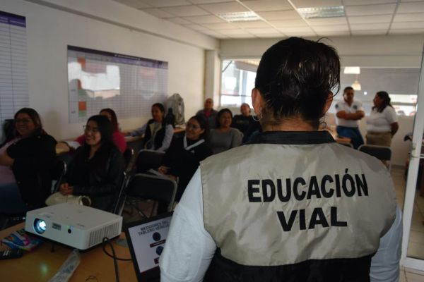 Gobierno de San Pedro Cholula realiza cursos de manejo para mujeres