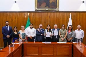 Tonantzin Fernández fortalece alianzas para ampliar oportunidades educativas en San Pedro Cholula