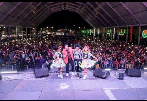 NOCHE DE RISAS CON CHUPONCITO EN LA FERIA DE SAN PEDRO CHOLULA