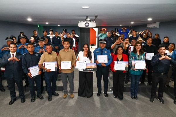 Impulsa Tonantzin Fernández la profesionalización de la Policía Turística de San Pedro Cholula