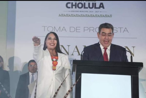 ANTE MILES DE CHOLULTECAS TONANTZIN FERNÁNDEZ RINDE PROTESTA COMO PRESIDENTA CONSTITUCIONAL DE SAN PEDRO CHOLULA