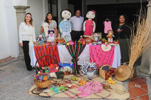 PRESENTA PAOLA ANGON LA 74ª EDICIÓN DE LA FERIA DE SAN PEDRO CHOLULA