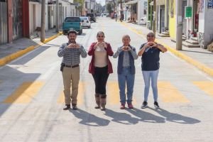 Tonantzin Fernández impulsa la rehabilitación de la calle 5 de Mayo en Santiago Mixquitla
