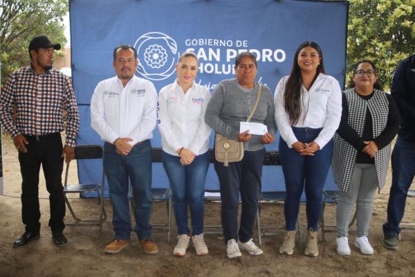 PAOLA ANGON CONTINÚA BENEFICIANDO AL CAMPO CHOLULTECA, AHORA CON LA ENTREGA DE OVINOS