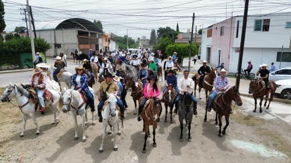 Tonantzin Fernández da inicio a las celebraciones de la Feria Milenaria con tradicional Cabalgata