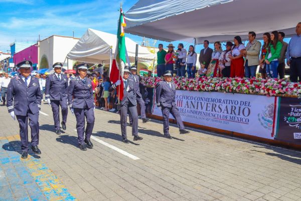 PAOLA ANGON ENCABEZA DESFILE CONMEMORATIVO AL CCXIII ANIVERSARIO DE LA INDEPENDENCIA, CON MÁS DE 6 MIL PARTICIPANTES