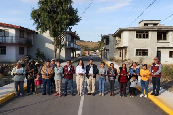 Gobierno de Tonantzin Fernández cumple con vecinas y vecinos de San Gregorio Zacapechpan